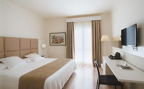 Hotel Pirineos Figueres By Pierre & Vacances